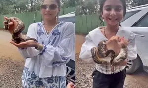 Isha Koppikar, daughter Rianna play with naag devta; drops video