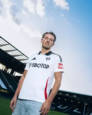 Fulham sign Norway midfielder Sander Berge on five-year deal