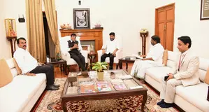 Telangana CM seeks Central assistance for Sports University