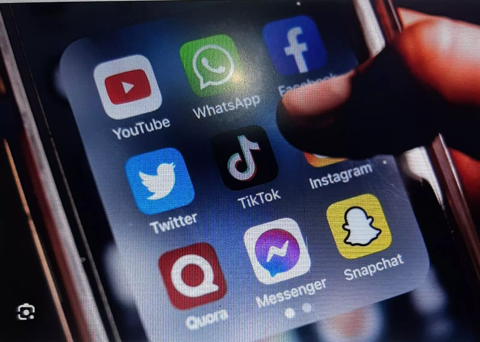 The Power of Social Media: Balancing Freedom with Responsibility The Power of Social Media: Balancing Freedom with Responsibility