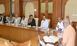 Maha Guv bats for development of model tribal villages to benefit communities