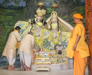 Imbibe teachings of Lord Shri Krishna, Prez Murmu, PM Modi greet people on Janmashtami Imbibe teachings of Lord Shri Krishna, Prez Murmu, PM Modi greet people on Janmashtami