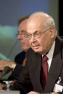 Former Lebanese PM Salim al-Hoss dies at 94 Former Lebanese PM Salim al-Hoss dies at 94