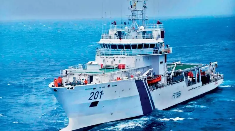 Indian Coast Guard Rescues 11 Crew Members from Sinking Vessel in Dramatic Night Operation Indian Coast Guard Rescues 11 Crew Members from Sinking Vessel in Dramatic Night Operation