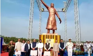 Indian Navy deputes team to probe collapse of Chhatrapati Shivaji statue in Maharashtras Sindhudurg