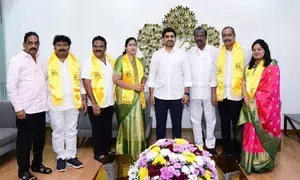 Eluru Mayor quits YSRCP, rejoins TDP