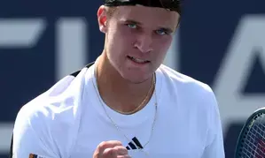 US Open: Jakub Mensik stuns Auger-Aliassime in 1st round; Goffin, Thompson, Navone also win