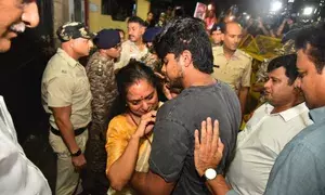 Kavitha turns emotional on meeting family after walking out of Tihar  Jail (Lead)