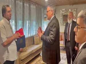US diplomats in Kashmir, meet political leaders US diplomats in Kashmir, meet political leaders