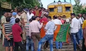 Bengal Bandh: BJPs 12-hour protest evokes massive response, trains stopped, shops shut