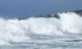 Typhoon Shanshan brings heavy rain, strong wind to South Koreas Jeju Island
