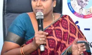 Another jolt to YSRCP as MLC Pothula Suneetha quits party
