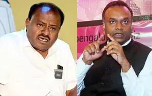 Kumaraswamy attacks Priyank Kharge over KIABD land allotment