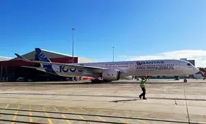 Australias Qantas profits dip to $848 million