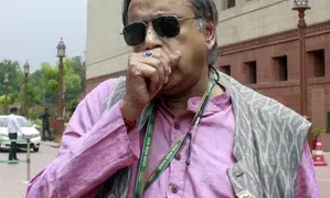 Delhi HC refuses to quash defamation case filed against Shashi  Tharoor over scorpion remark