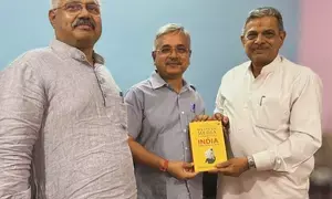 Veteran journalist Umesh Upadhyay passes away, PM Modi condoles demise (Lead)