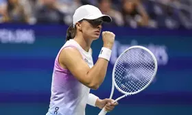 US Open: Swiatek sets QF clash with Pegula after win in milestone match