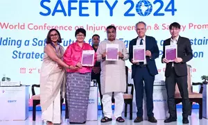 Alarming that 45pc road accidents in India involve two-wheelers: Nitin Gadkari