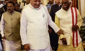 Arif Mohammed Khan set to continue as Kerala Governor for now