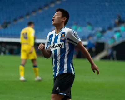China striker Wu Lei lacks assists at national team, says Meizhou defender Wang China striker Wu Lei lacks assists at national team, says Meizhou defender Wang