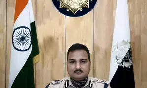 Take back medals of Kolkata Police Commissioner: Bengal LoP to President