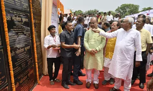 Bihar CM Nitish Kumar Inspects Arrah Medical College Construction, Inaugurates Multiple Development Projects in Bhojpur
