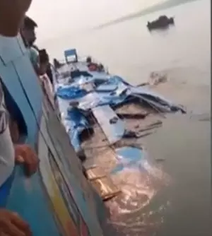 Six die after boat sinks in Peruvian jungle Six die after boat sinks in Peruvian jungle