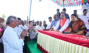 Shivraj Singh Chouhan assures all support to Andhra Pradeshs flood-affected farmers