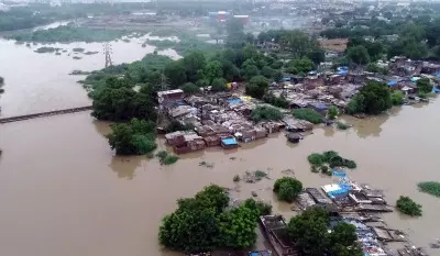 Vadodara workers demand compensation after floods displace thousands Vadodara workers demand compensation after floods displace thousands