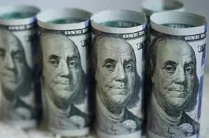 Indias forex reserves up $2.3 billion to touch new high of $683.9 billion