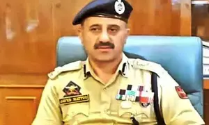 Top cop reviews election preparedness, security scenario in J&Ks Shopian