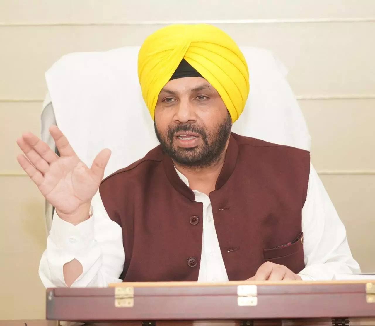 Power Minister Harbhajan Singh ETO Directs PSPCL to Intensify Crackdown on Power Theft Power Minister Harbhajan Singh ETO Directs PSPCL to Intensify Crackdown on Power Theft