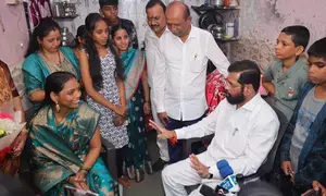 Maha CM launches family visits of beneficiaries of various schemes