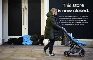 UK wage growth slows to lowest in two years: ONS data