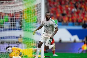 China lose to 10-man Saudi Arabia in World Cup qualifier