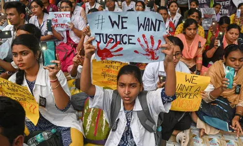 Doctors Protest at RG Kar Hospital: Conditions Set for Talks with Mamata Government