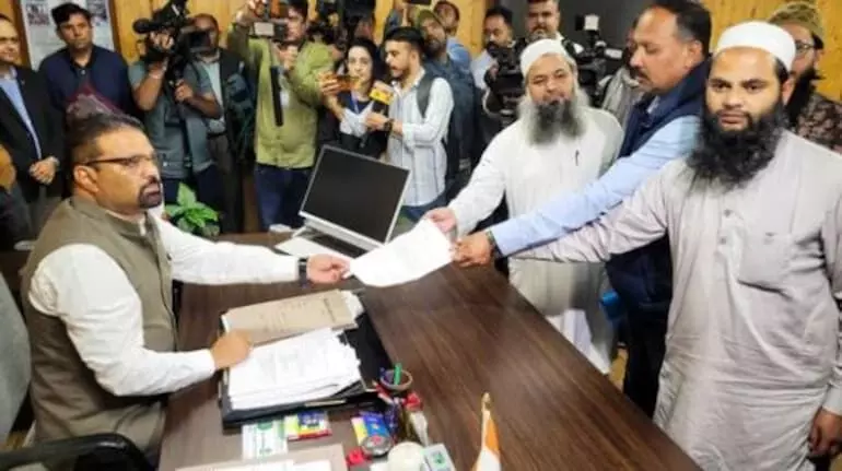 Tensions Ease as Local Muslim Committee Offers to Demolish Unauthorized Part of Sanjauli Mosque in Shimla Tensions Ease as Local Muslim Committee Offers to Demolish Unauthorized Part of Sanjauli Mosque in Shimla