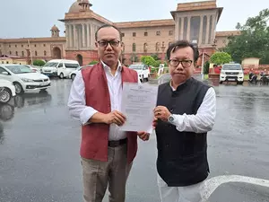 Manipur Cong leaders visit PMO; urge PM Modi to restore normalcy in violence-struck state