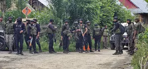 Two soldiers killed, two injured in Kishtwar encounter (2nd Lead)