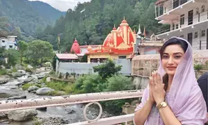 Rati Pandey embarks on spiritual odyssey on her birthday, visits this divine place