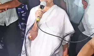 RG Kar tragedy: Junior doctors reach CMs residence, talks stalled over recording demand (3rd Lead)