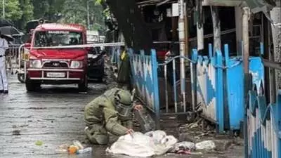 Explosion on SN Banerjee Road in Kolkata Leaves One Injured, Police Investigate Explosion on SN Banerjee Road in Kolkata Leaves One Injured, Police Investigate