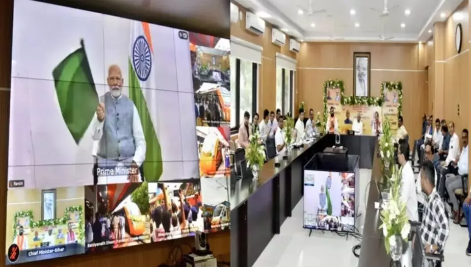 PM Modi Launches 6 Vande Bharat Express Trains, CM Nitish Kumar Joins via Video Conferencing PM Modi Launches 6 Vande Bharat Express Trains, CM Nitish Kumar Joins via Video Conferencing