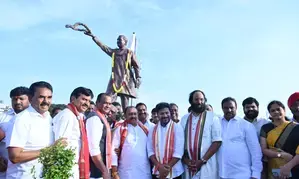 Telangana CM unveils Rajiv Gandhi’s statue, dares BRS to touch it