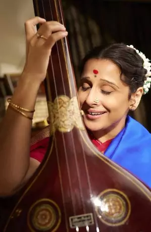 Vidya Balan pays an ode to M. S. Subbulakshmi, adorns musician’s iconic look Vidya Balan pays an ode to M. S. Subbulakshmi, adorns musician’s iconic look