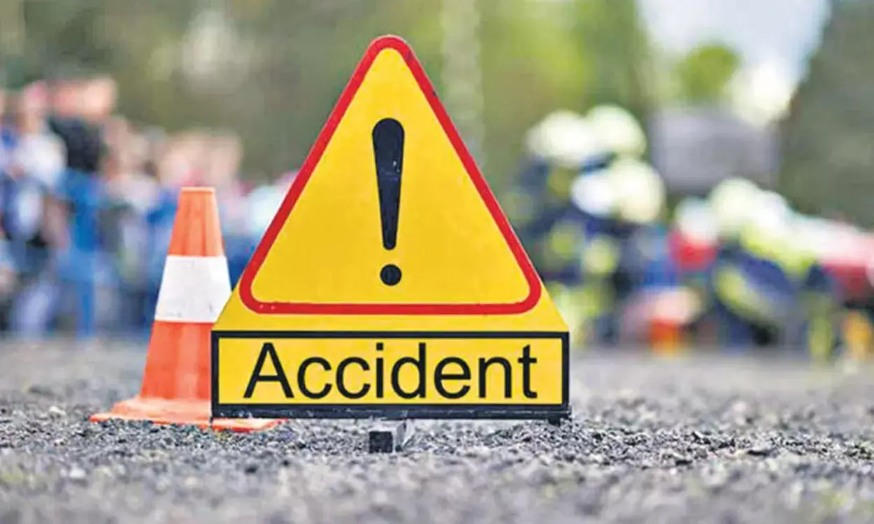 Tragic Road Accident in Jabalpur: 7 Labourers Killed as Truck Overturns on Auto