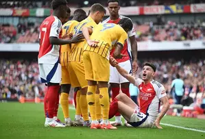 Referee Chris Kavanagh backs Declan Rices red card, says I had no choice Referee Chris Kavanagh backs Declan Rices red card, says I had no choice