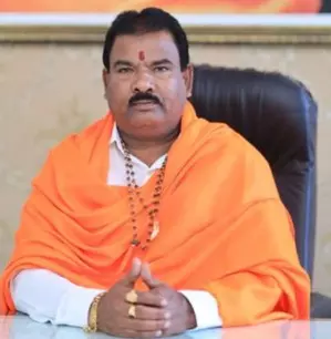 Will take back chopping off tongue remarks if Rahul visits Chaityabhoomi and apologises to BR Ambedkar: Sena MLA