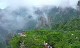 Typhoon Pulasan makes landfall in Chinas Zhejiang