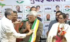Maharashtra ex-DGP Sanjay Pandey joins Congress, may contest Assembly polls